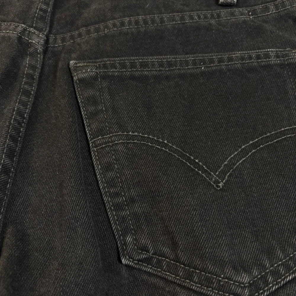 Vintage 1999 Levis 505 Solid Black Jeans No Labels Rare Button 217 Canada 32x32